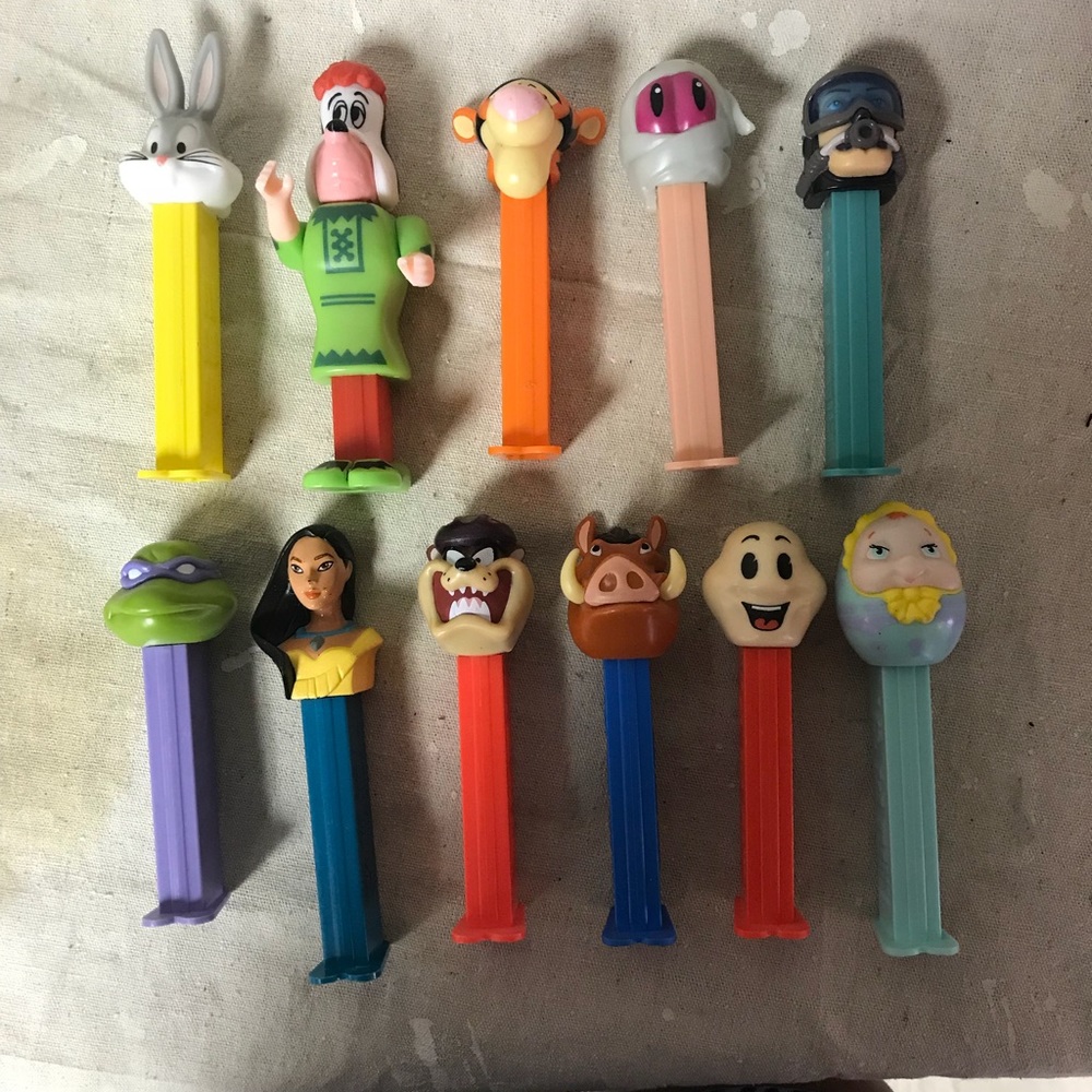 PEZ dispenser collectibles (10pcs)